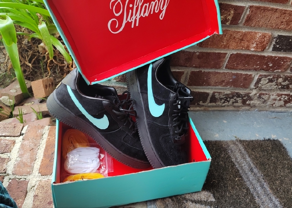 Tiffany & Co. Men's Black and Blue Sneakers
